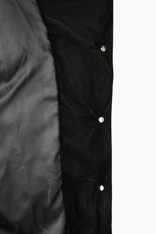 https://img.benettonmall.com/PARTS/KS/26F/SAPD32661BK_MB_D5.jpg?cb=1793028892
