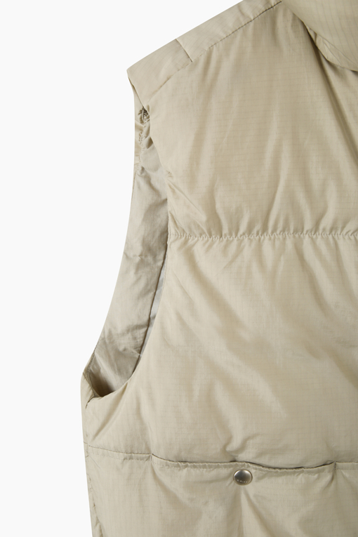 https://img.benettonmall.com/PARTS/KS/26F/SAPD39661BE_MB_D3.jpg?cb=1793028892