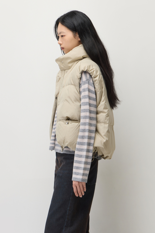 https://img.benettonmall.com/PARTS/KS/26F/SAPD39661BE_MB_M1.jpg?cb=1793028892