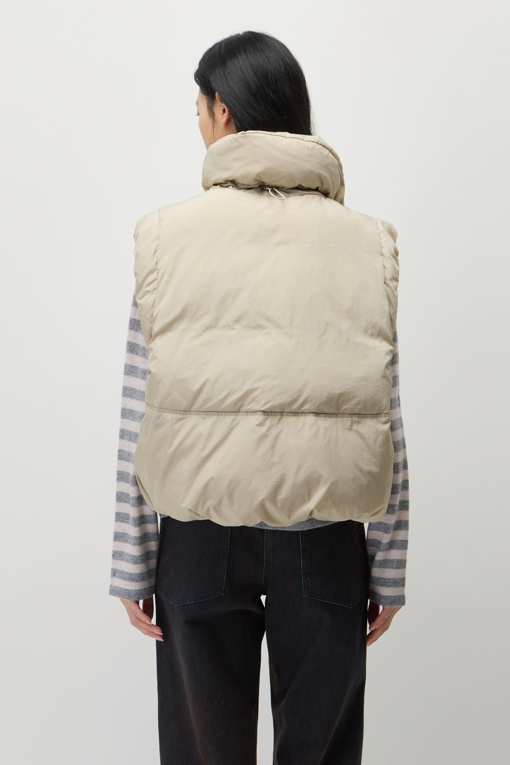 https://img.benettonmall.com/PARTS/KS/26F/SAPD39661BE_MB_M2.jpg?cb=1793028892