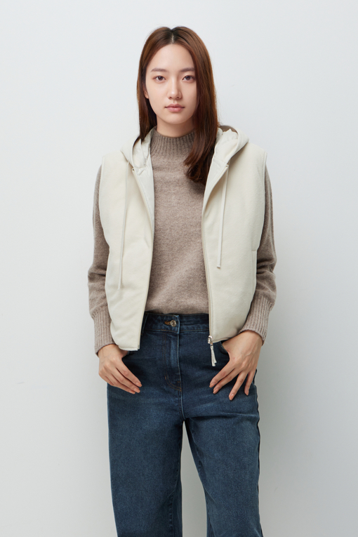 https://img.benettonmall.com/PARTS/KS/26F/SAPDE1661CR_MB_M0.jpg?cb=1789410927