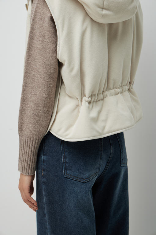 https://img.benettonmall.com/PARTS/KS/26F/SAPDE1661CR_MB_M4.jpg?cb=1789410927