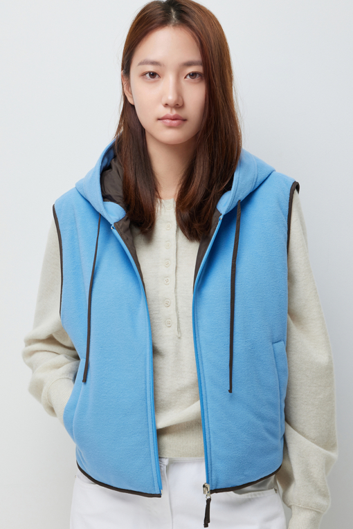 https://img.benettonmall.com/PARTS/KS/26F/SAPDE1661LB_MB_M3.jpg?cb=1789410927