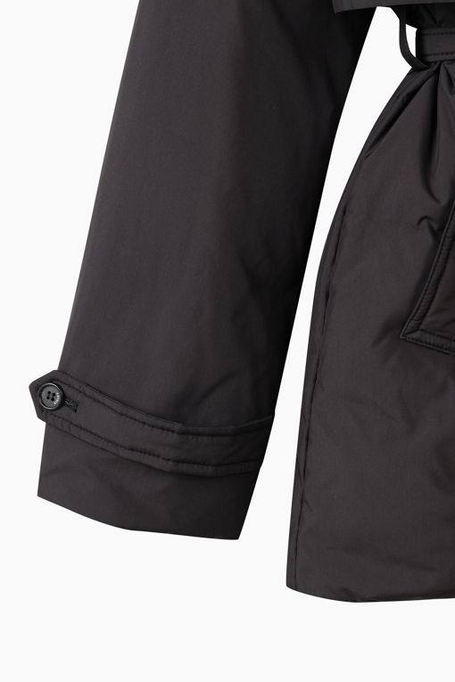 https://img.benettonmall.com/PARTS/KS/26F/SAPDE5661BK_MB_D3.jpg?cb=1789410927