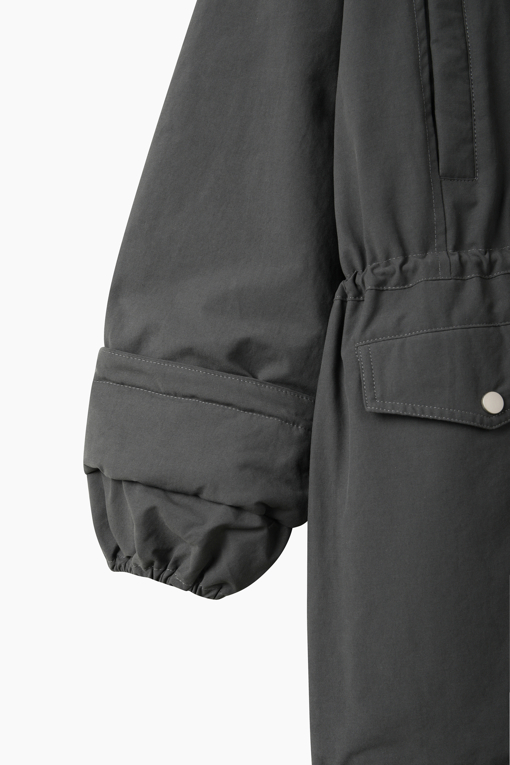 https://img.benettonmall.com/PARTS/KS/26F/SAPDE6661DG_MB_D4.jpg?cb=1791745143
