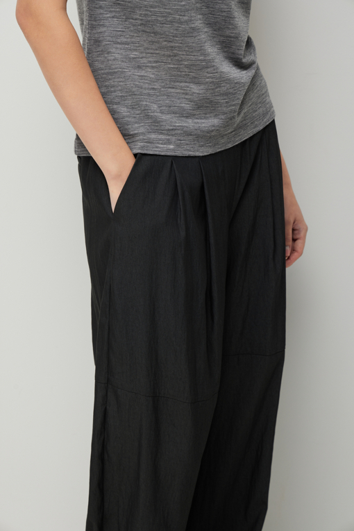 https://img.benettonmall.com/PARTS/KS/26F/SAPT02641DG_MB_D3.jpg?cb=1789410927