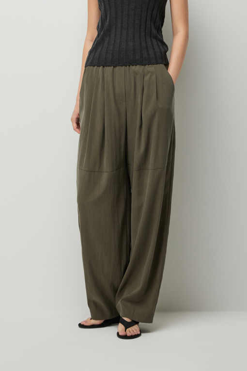 https://img.benettonmall.com/PARTS/KS/26F/SAPT02641KA_MB_D0.jpg?cb=1789410927