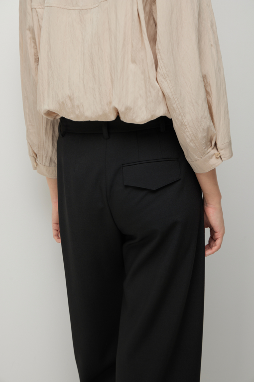 https://img.benettonmall.com/PARTS/KS/26F/SAPT03641BK_MB_D4.jpg?cb=1789410927