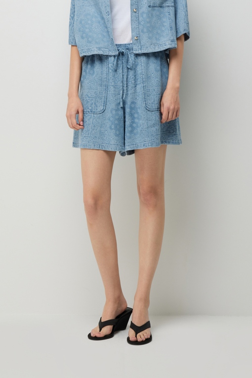 https://img.benettonmall.com/PARTS/KS/26F/SAPT04641BL_MB_D0.jpg?cb=1789410927