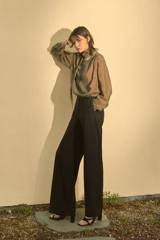 https://img.benettonmall.com/PARTS/KS/26F/SAPT05641BK_MB.jpg?cb=1785497529