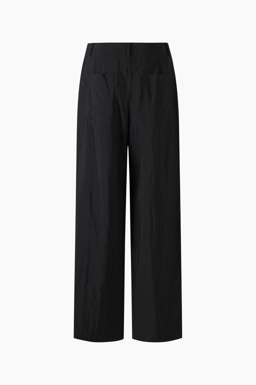 https://img.benettonmall.com/PARTS/KS/26F/SAPT05641BK_MB_D11.jpg?cb=1790808094