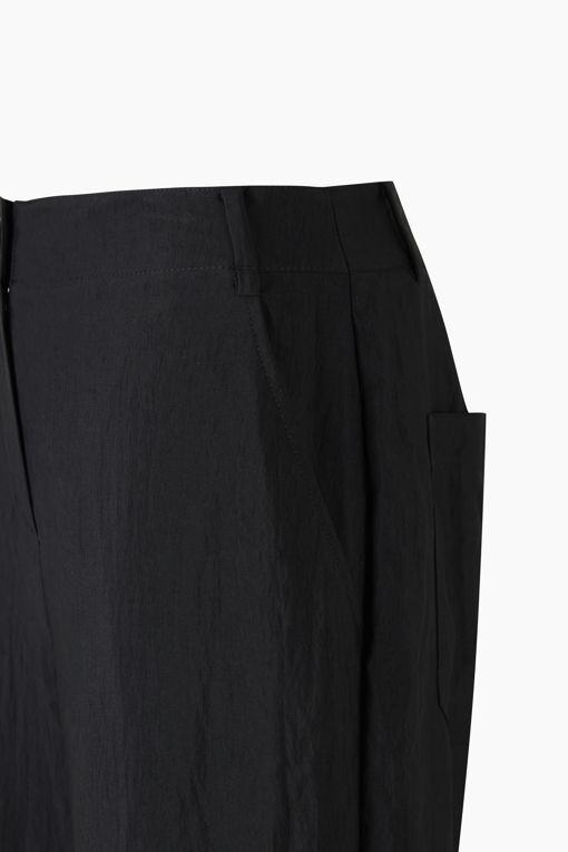 https://img.benettonmall.com/PARTS/KS/26F/SAPT05641BK_MB_D13.jpg?cb=1790808094