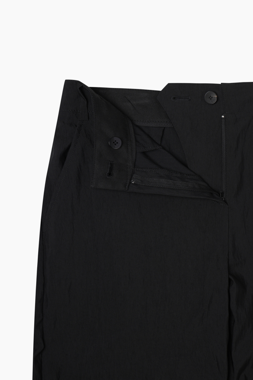 https://img.benettonmall.com/PARTS/KS/26F/SAPT05641BK_MB_D15.jpg?cb=1790808094