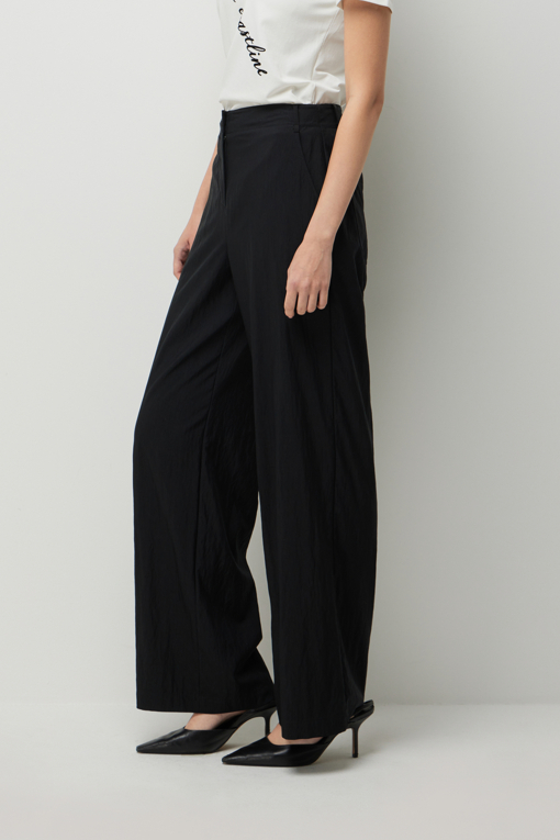 https://img.benettonmall.com/PARTS/KS/26F/SAPT05641BK_MB_D2.jpg?cb=1790808094