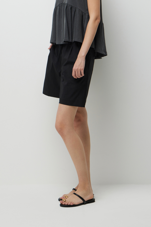 https://img.benettonmall.com/PARTS/KS/26F/SAPT07641BK_MB_D1.jpg?cb=1789410927