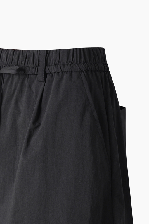 https://img.benettonmall.com/PARTS/KS/26F/SAPT07641BK_MB_D13.jpg?cb=1789410927