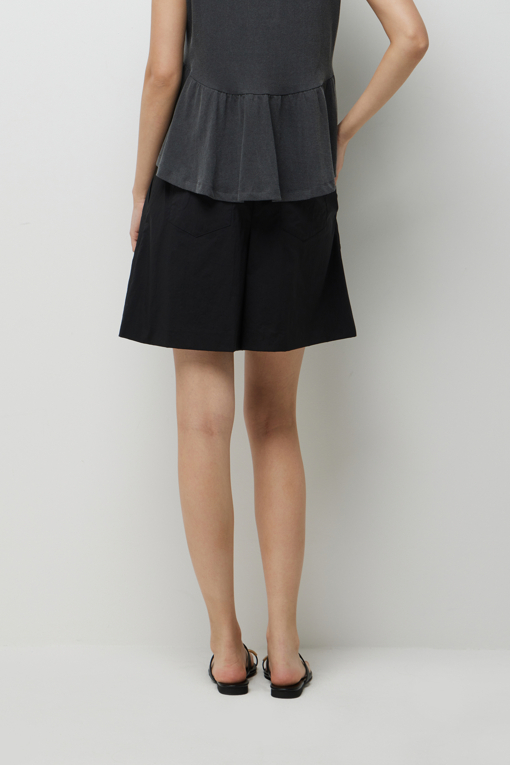 https://img.benettonmall.com/PARTS/KS/26F/SAPT07641BK_MB_D2.jpg?cb=1789410927