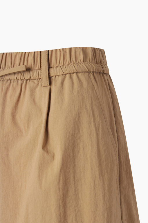 https://img.benettonmall.com/PARTS/KS/26F/SAPT07641BR_MB_D13.jpg?cb=1789410927