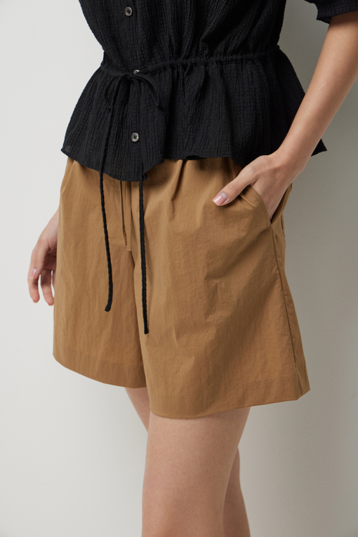 https://img.benettonmall.com/PARTS/KS/26F/SAPT07641BR_MB_D3.jpg?cb=1789410927