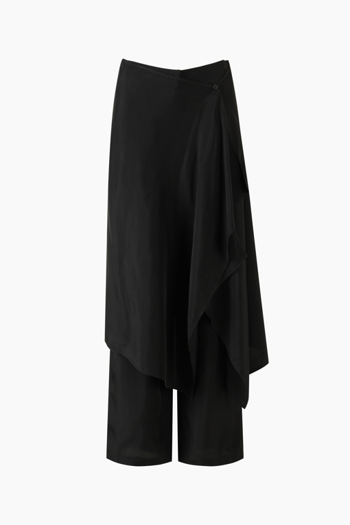 https://img.benettonmall.com/PARTS/KS/26F/SAPT08641BK_MB_D10.jpg?cb=1790808094