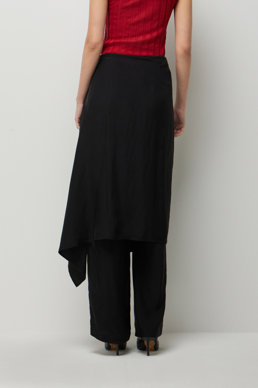 https://img.benettonmall.com/PARTS/KS/26F/SAPT08641BK_MB_D3.jpg?cb=1789410927