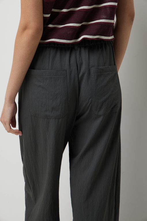 https://img.benettonmall.com/PARTS/KS/26F/SAPT09641GR_MB_D4.jpg?cb=1789410927