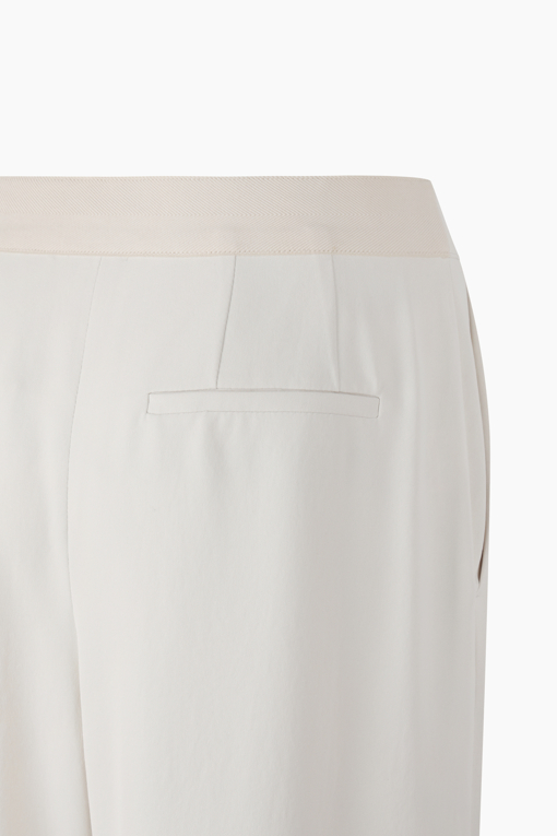 https://img.benettonmall.com/PARTS/KS/26F/SAPT10641BE_MB_D14.jpg?cb=1790808094