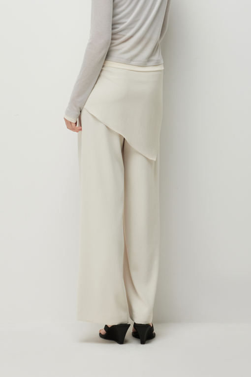 https://img.benettonmall.com/PARTS/KS/26F/SAPT10641BE_MB_D3.jpg?cb=1789410927