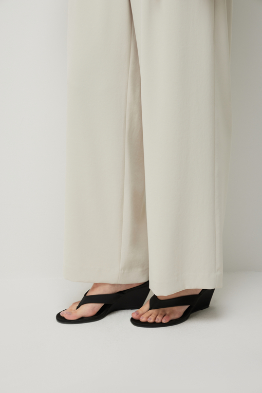 https://img.benettonmall.com/PARTS/KS/26F/SAPT10641BE_MB_D5.jpg?cb=1790808094