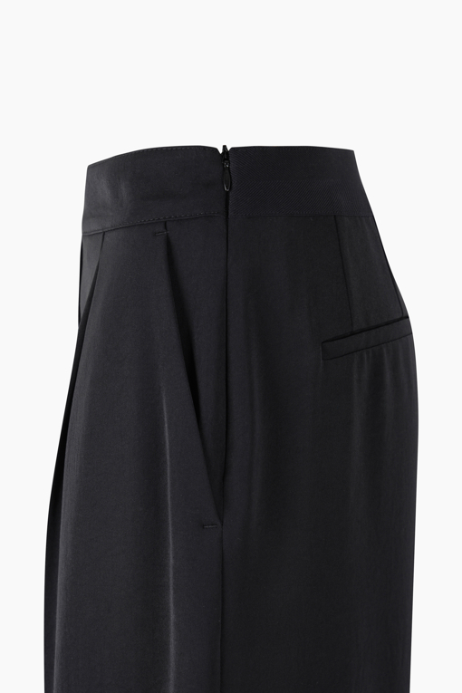https://img.benettonmall.com/PARTS/KS/26F/SAPT10641BK_MB_D13.jpg?cb=1789410927