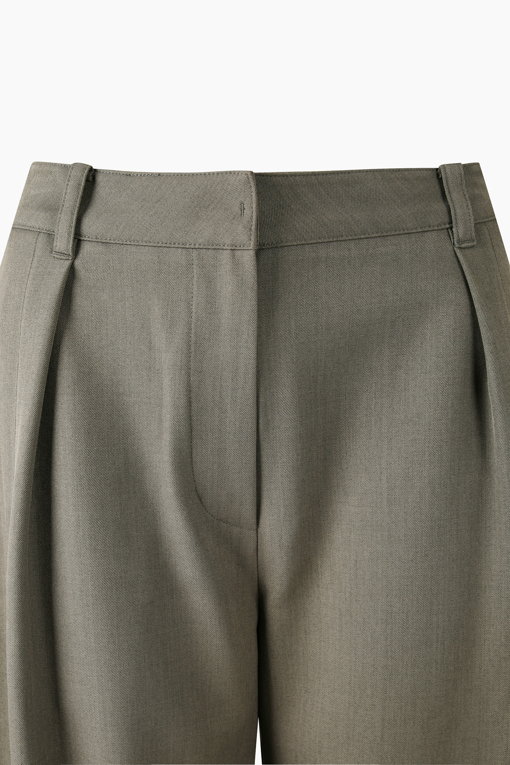 https://img.benettonmall.com/PARTS/KS/26F/SAPT32661KA_MB_D2.jpg?cb=1789983961