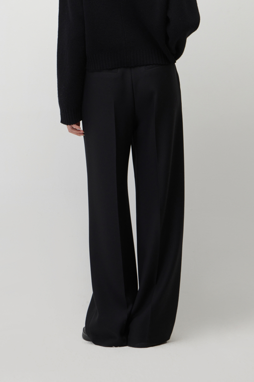https://img.benettonmall.com/PARTS/KS/26F/SAPT33661BK_MB_M2.jpg?cb=1793028892