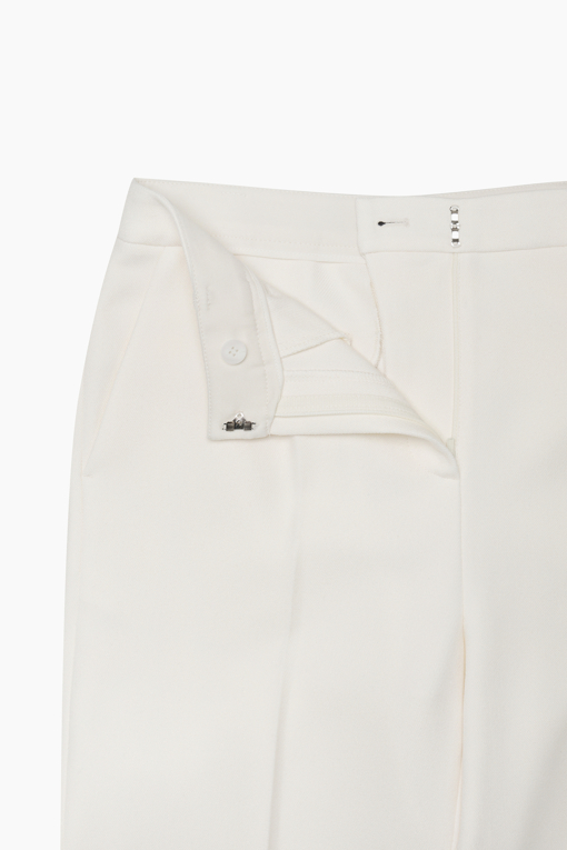 https://img.benettonmall.com/PARTS/KS/26F/SAPT33661IV_MB_D5.jpg?cb=1793028892