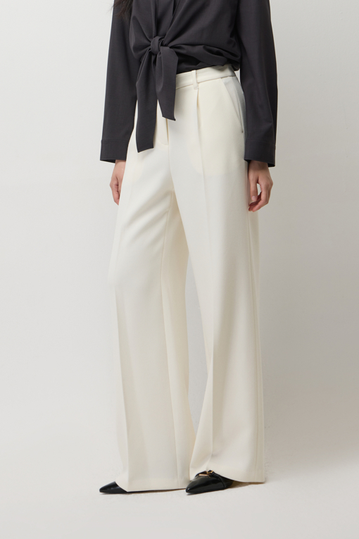 https://img.benettonmall.com/PARTS/KS/26F/SAPT33661IV_MB_M1.jpg?cb=1793028892
