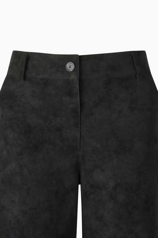 https://img.benettonmall.com/PARTS/KS/26F/SAPT34661BK_MB_D2.jpg?cb=1789983961
