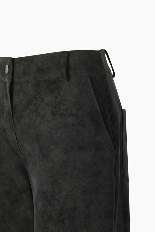 https://img.benettonmall.com/PARTS/KS/26F/SAPT34661BK_MB_D3.jpg?cb=1789983961