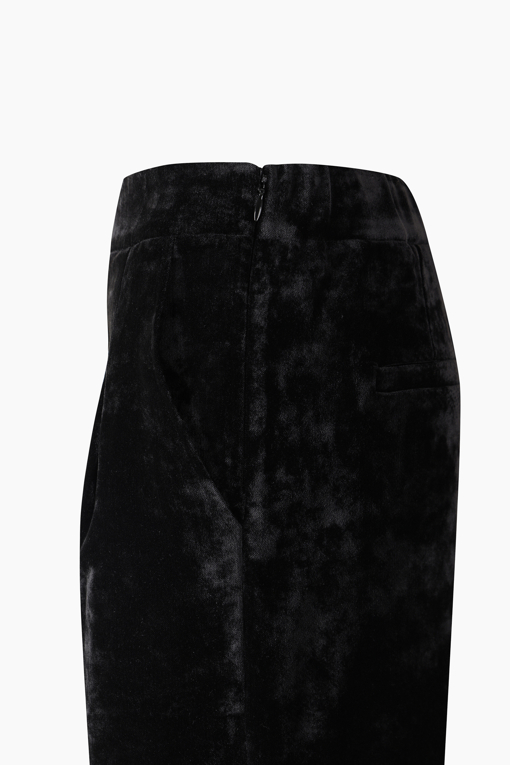 https://img.benettonmall.com/PARTS/KS/26F/SAPT35661BK_MB_D3.jpg?cb=1789983961