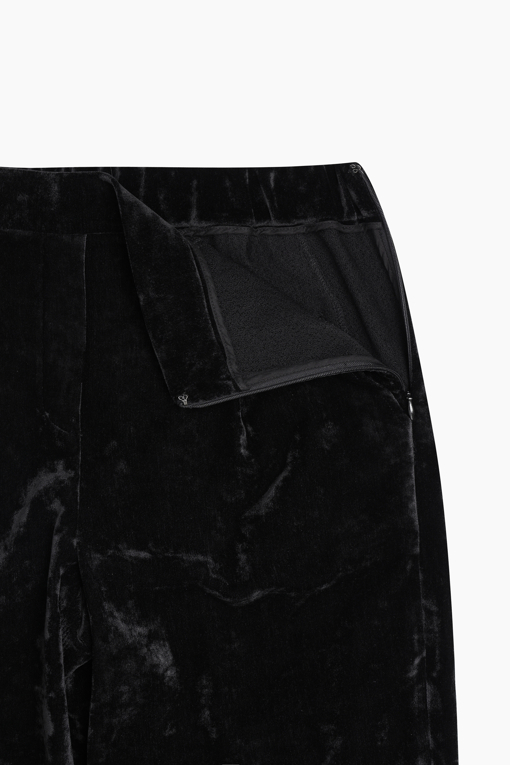 https://img.benettonmall.com/PARTS/KS/26F/SAPT35661BK_MB_D5.jpg?cb=1789983961