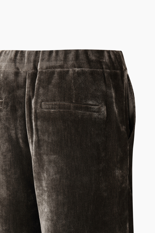 https://img.benettonmall.com/PARTS/KS/26F/SAPT35661DK_MB_D4.jpg?cb=1789983961