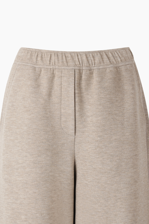 https://img.benettonmall.com/PARTS/KS/26F/SAPT36661ME_MB_D2.jpg?cb=1789983961