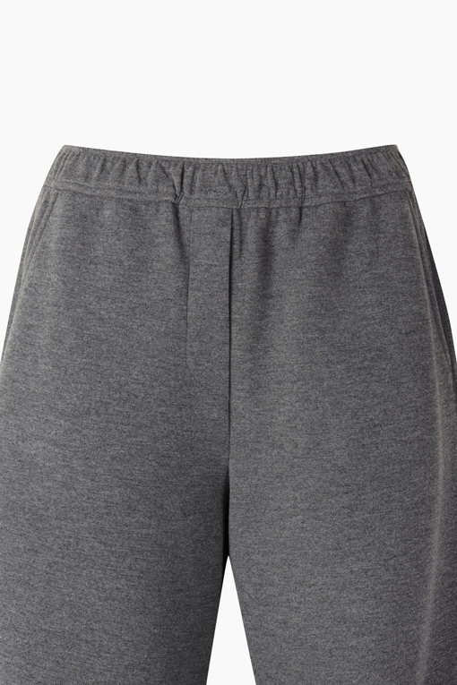 https://img.benettonmall.com/PARTS/KS/26F/SAPT36661MG_MB_D2.jpg?cb=1789983961