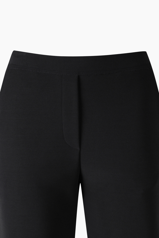 https://img.benettonmall.com/PARTS/KS/26F/SAPT37661BK_MB_D2.jpg?cb=1793028892