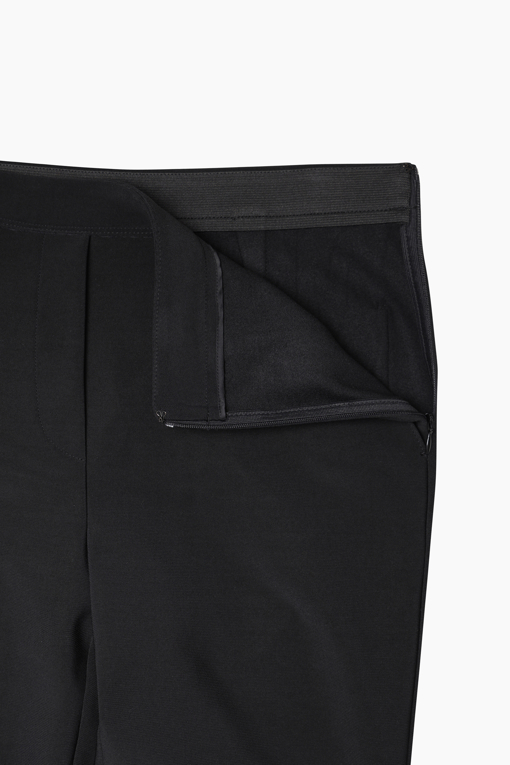 https://img.benettonmall.com/PARTS/KS/26F/SAPT37661BK_MB_D6.jpg?cb=1793028892