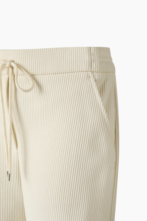 https://img.benettonmall.com/PARTS/KS/26F/SAPT40661IV_MB_D3.jpg?cb=1793028892