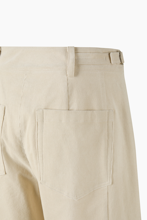 https://img.benettonmall.com/PARTS/KS/26F/SAPT41661BE_MB_D4.jpg?cb=1793028892
