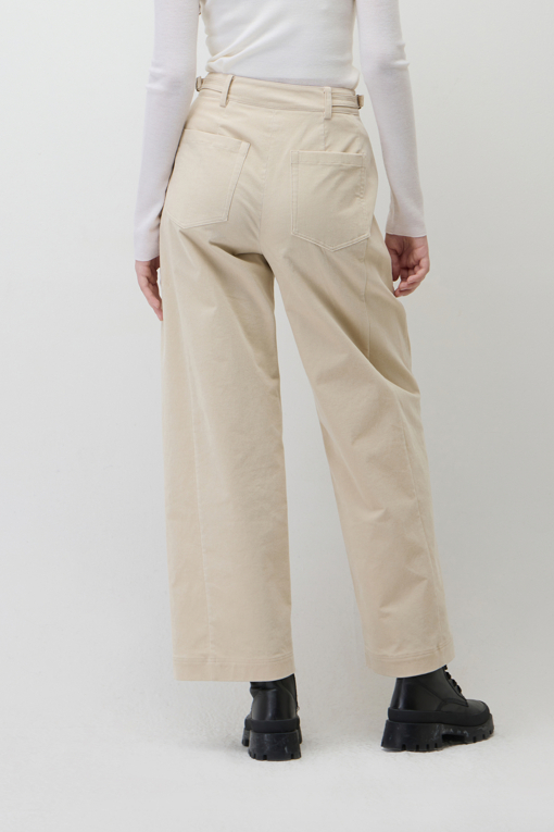 https://img.benettonmall.com/PARTS/KS/26F/SAPT41661BE_MB_M2.jpg?cb=1793028892