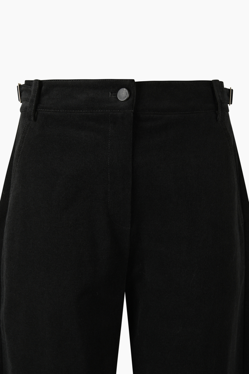 https://img.benettonmall.com/PARTS/KS/26F/SAPT41661BK_MB_D2.jpg?cb=1793028892