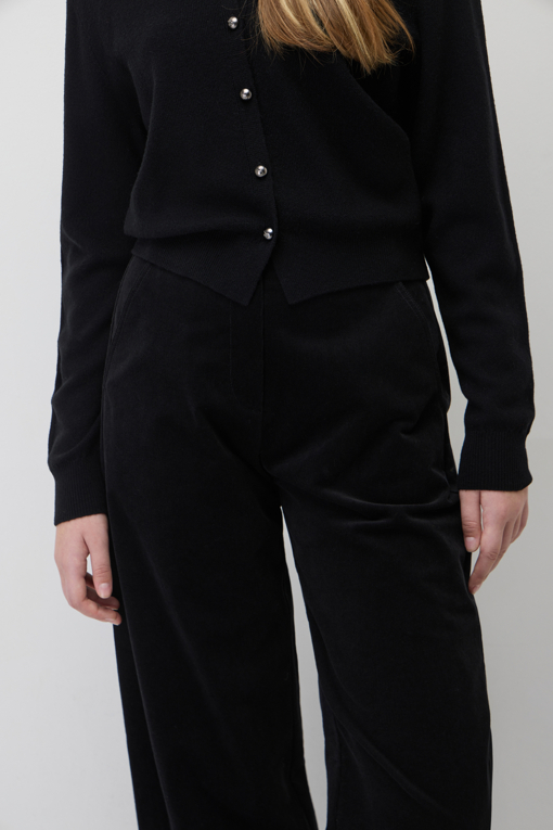 https://img.benettonmall.com/PARTS/KS/26F/SAPT41661BK_MB_M3.jpg?cb=1793028892