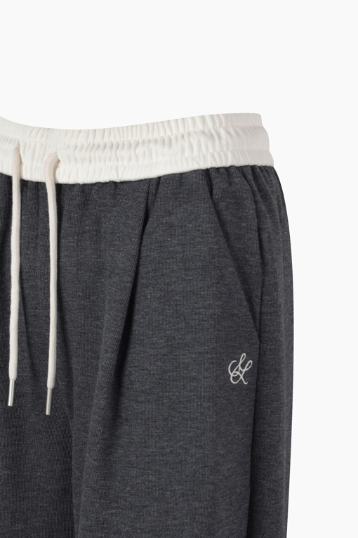 https://img.benettonmall.com/PARTS/KS/26F/SAPTE1641DG_MB_D13.jpg?cb=1787100377