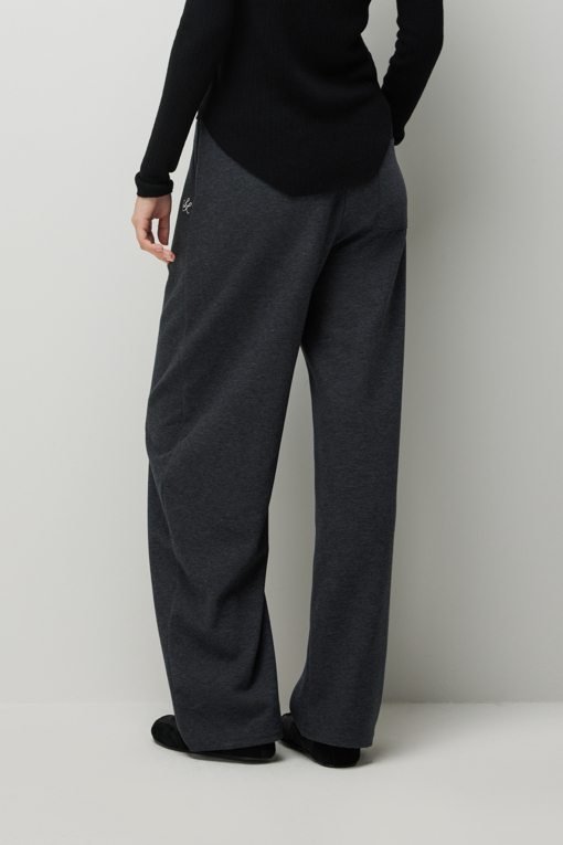 https://img.benettonmall.com/PARTS/KS/26F/SAPTE1641DG_MB_D2.jpg?cb=1787100377
